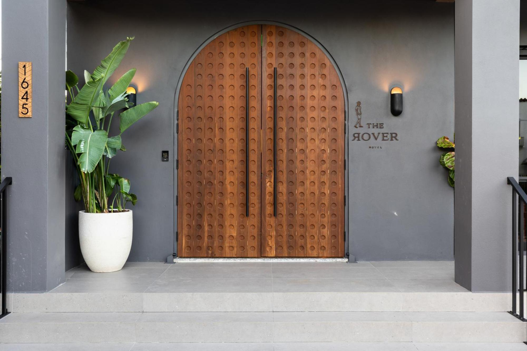 The Rover Miami Bagian luar foto