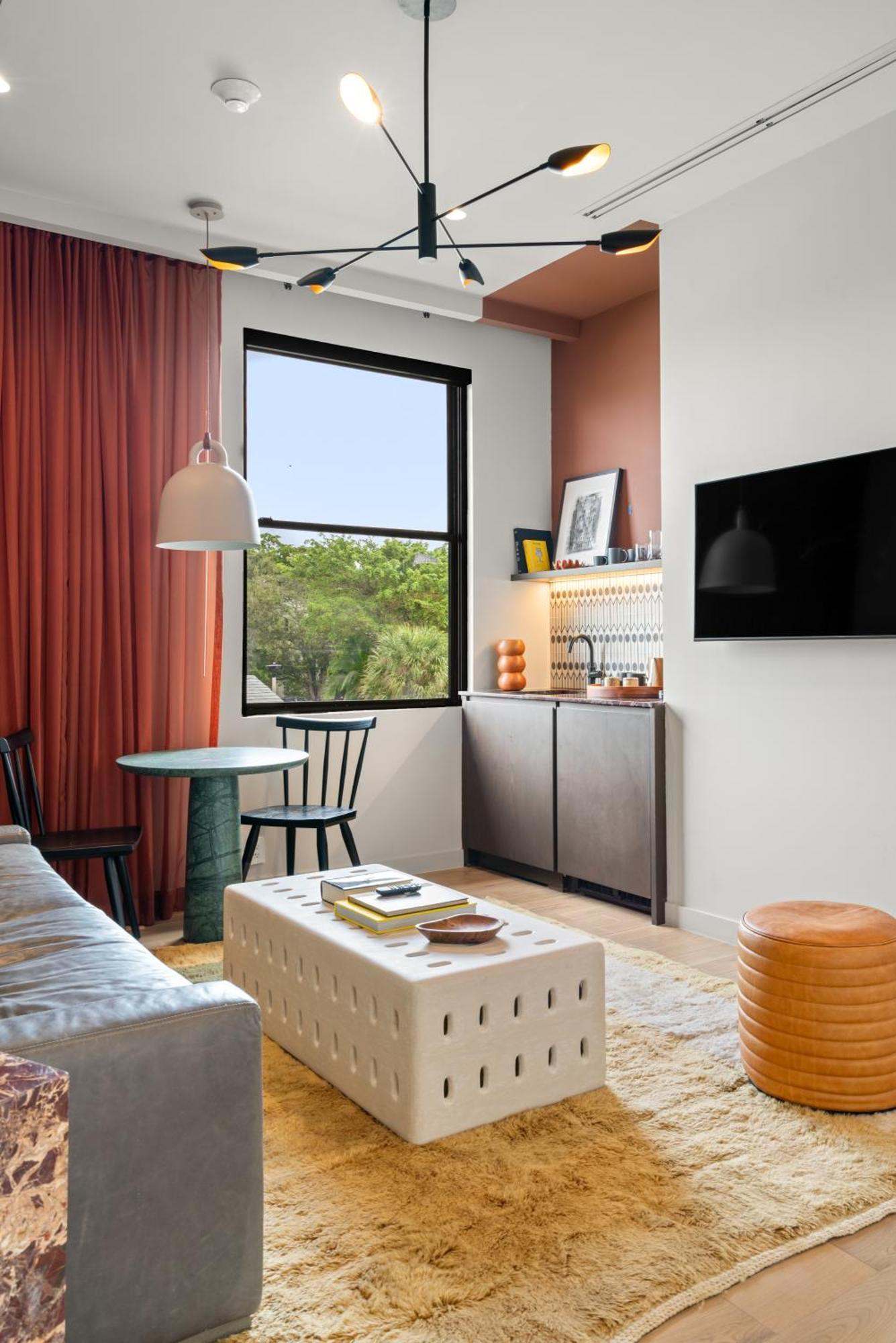 The Rover Miami Bagian luar foto
